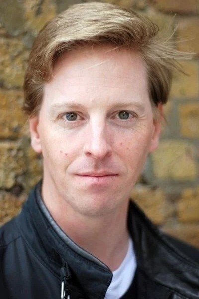 Foto de Dominic Cazenove