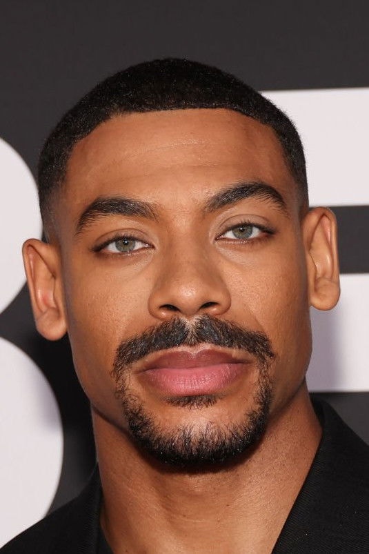 Foto de Aaron Pierre