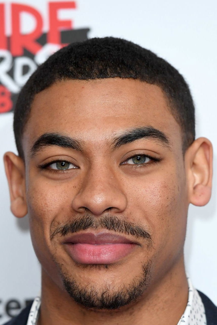 Foto de Aaron Pierre