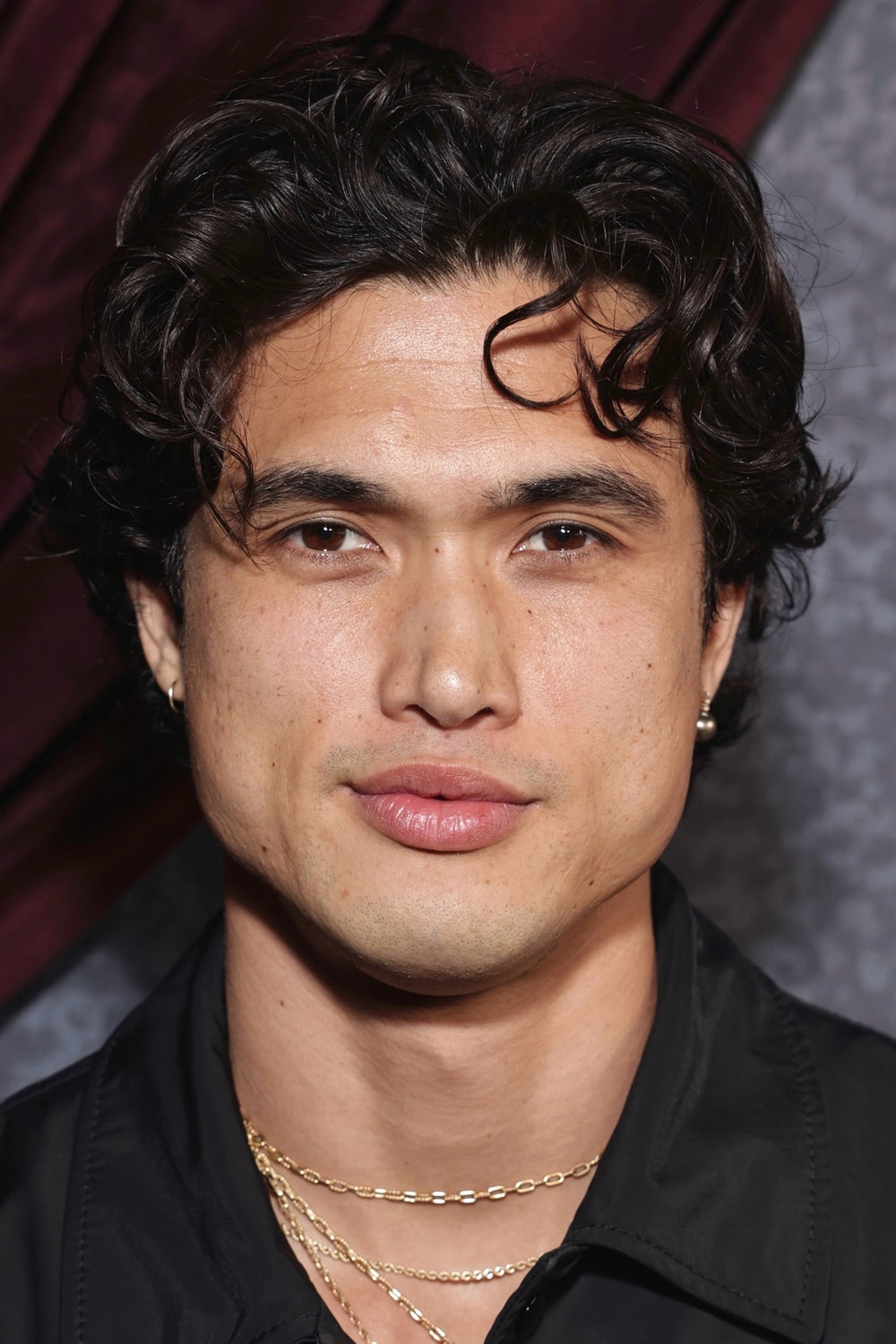Foto de Charles Melton
