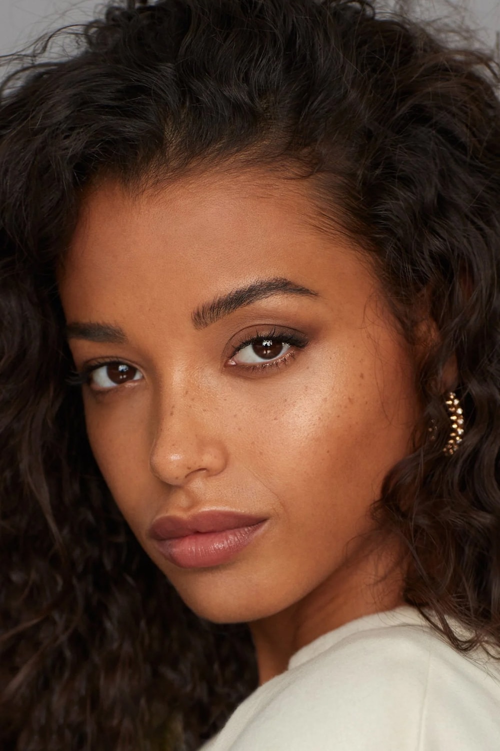 Foto de Ella Balinska