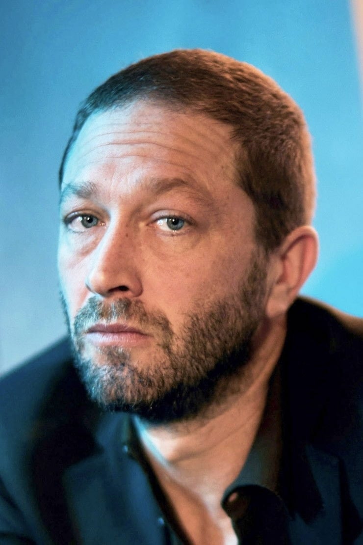 Foto de Ebon Moss-Bachrach