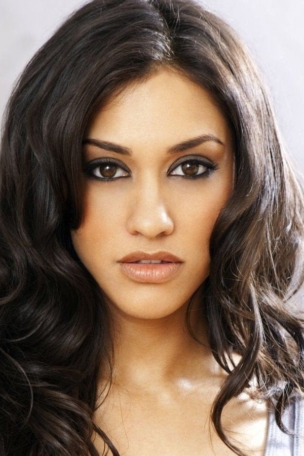 Foto de Janina Gavankar