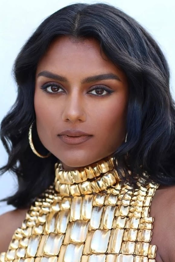 Foto de Simone Ashley