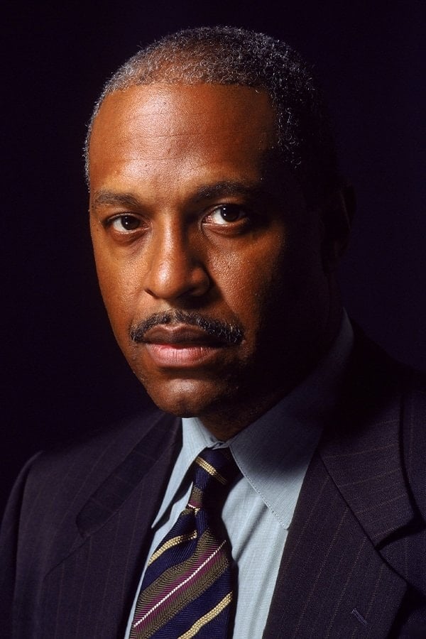 Foto de James Pickens Jr.