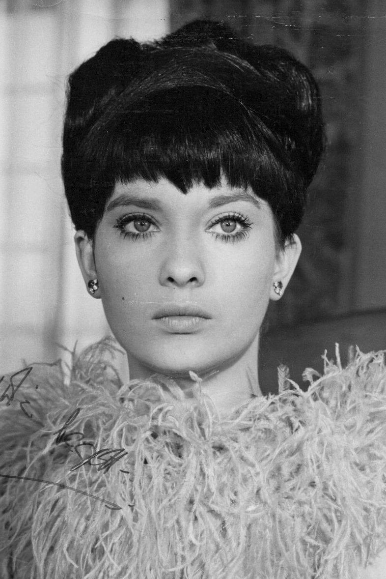 Foto de Nicola Pagett