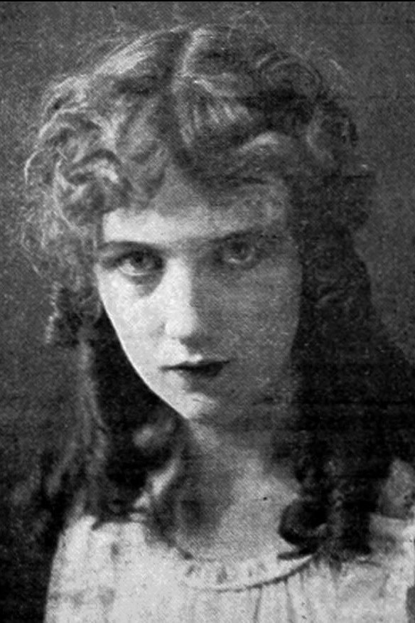 Foto de Olive Carey