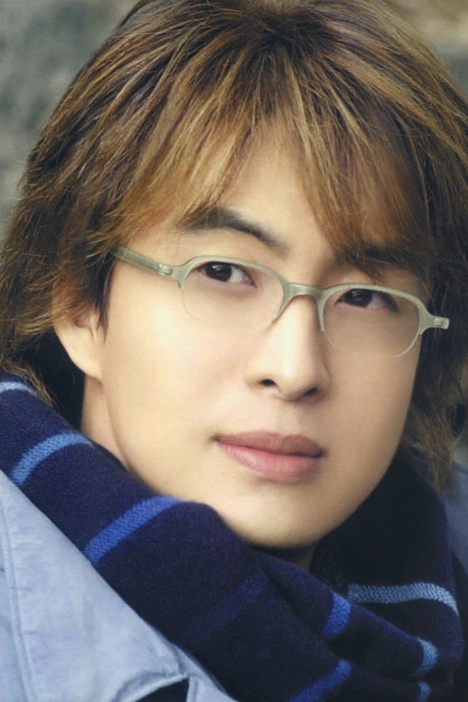 Foto de Bae Yong-jun