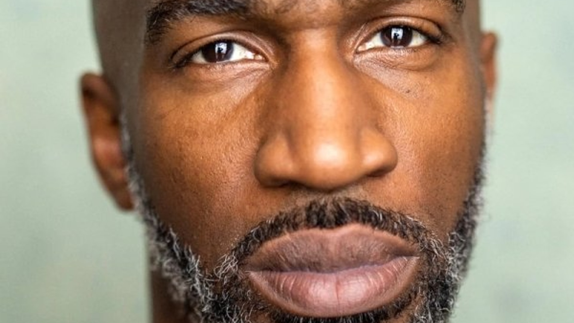 Foto de Roger Ajogbe