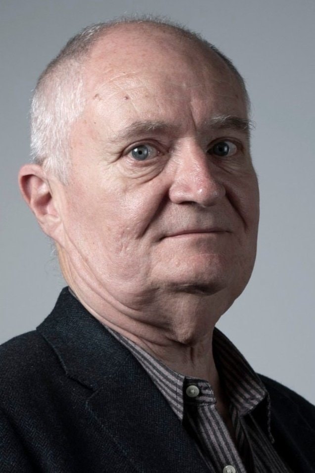 Foto de Jim Broadbent
