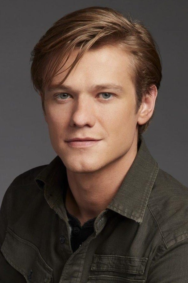 Foto de Lucas Till