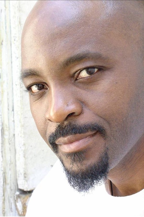 Foto de Emile Abossolo M'bo