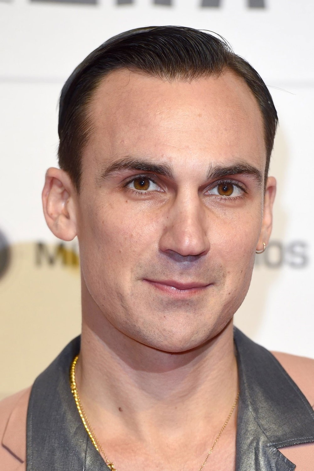 Foto de Henry Lloyd-Hughes