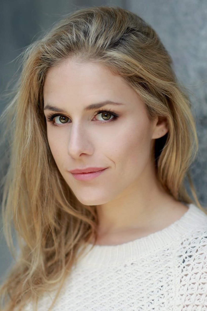 Foto de Alix Wilton Regan