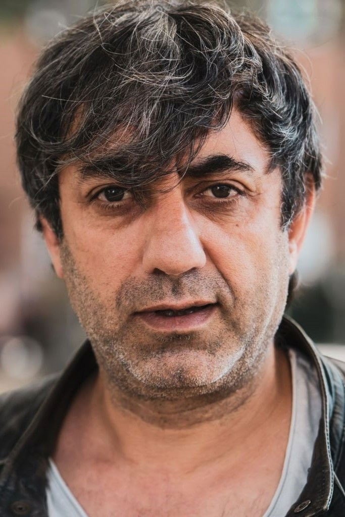 Foto de Nazmi Kırık