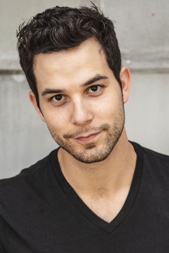 Foto de Skylar Astin