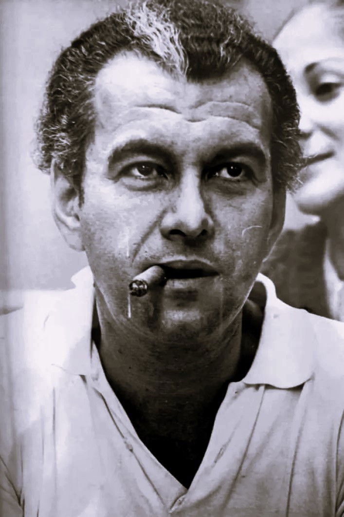 Foto de Louis Zorich