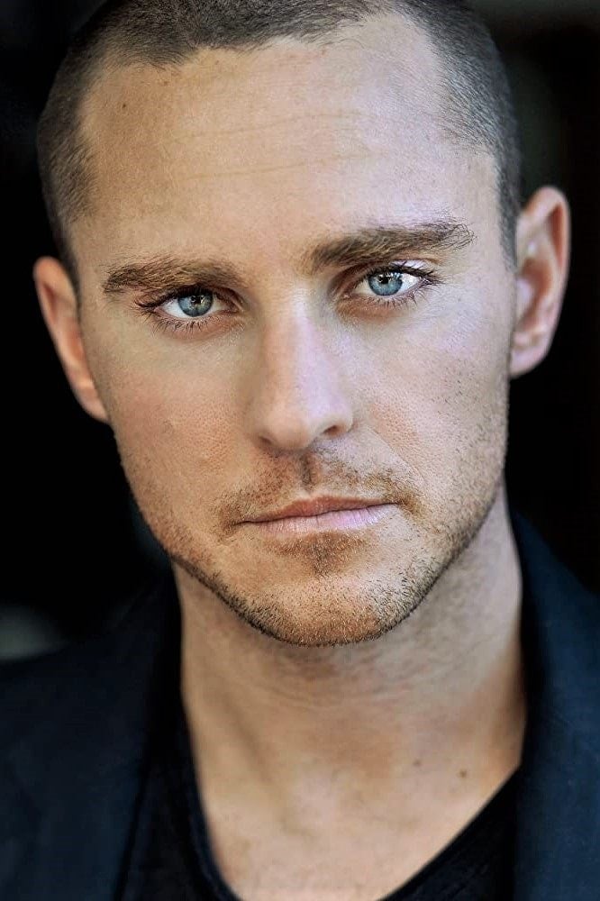 Foto de Derek Magyar