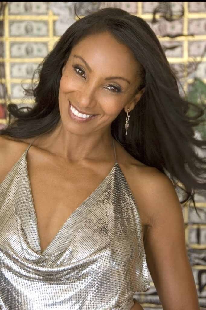 Foto de Downtown Julie Brown