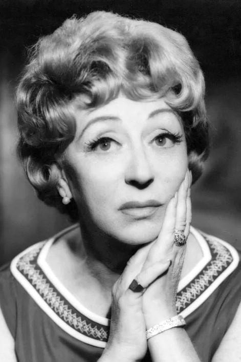 Foto de Thora Hird