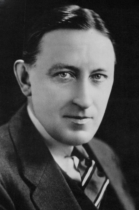 Foto de Russell Thorndike