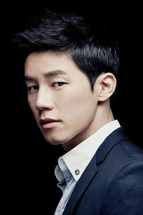 Foto de Kim Moo-yul