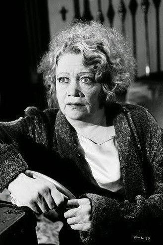 Foto de Esther Howard