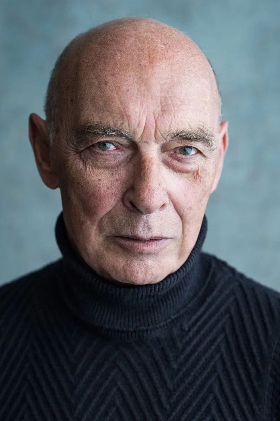 Foto de James Faulkner