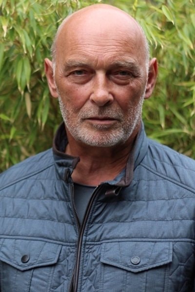 Foto de James Faulkner