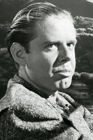 Foto de Clifton Young