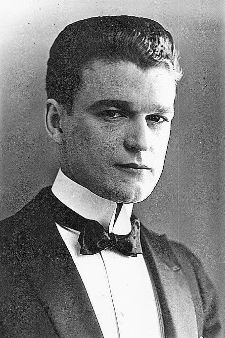 Foto de Wallace MacDonald